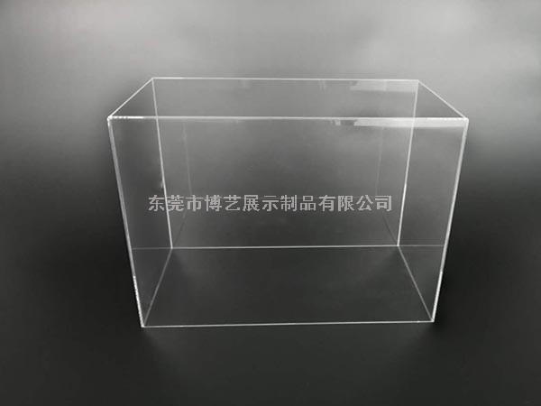 一個亞克力魚缸它比普通玻璃魚缸有著什么樣的優(yōu)勢呢？